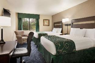 Travelodge By Wyndham Brunswick Near Fredrick Room photo