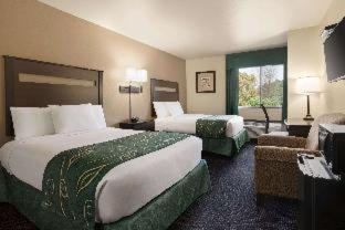 Travelodge By Wyndham Brunswick Near Fredrick Room photo